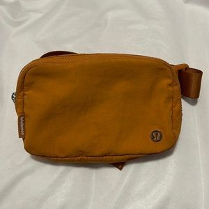 lululemon everywhere belt bag